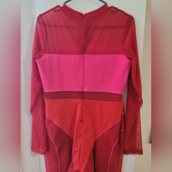 Ivy Park Blocked Catsuit (Plus Size - 1X) - Picture 4 of 4